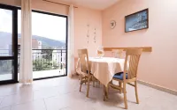 Apartments Zlata Hotels in Rudina