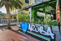 Luxury 2-Bedroom Condo Right on the Strip in Palm Beach