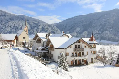 Turmhotel Gschwendt Hotels in Rasen-Antholz