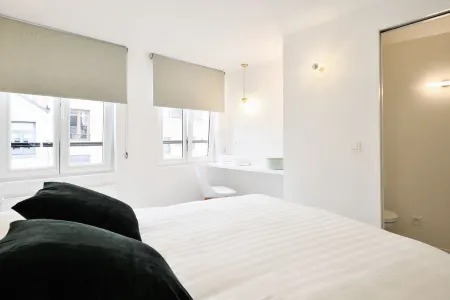 Urban Walls Отели в г. Моленбек-Сен-Жан