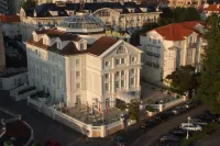 Hotel Hoyuela Hotel di 