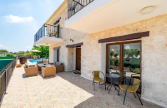 Villa Nikolina - 5 En-Suite Bedrooms