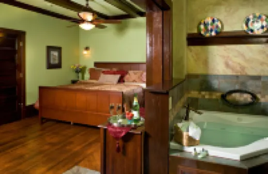 Hilltop Manor B&B