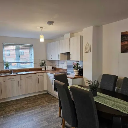 Ipswich - 3 Beds - Sleeps 6 - Private Garden