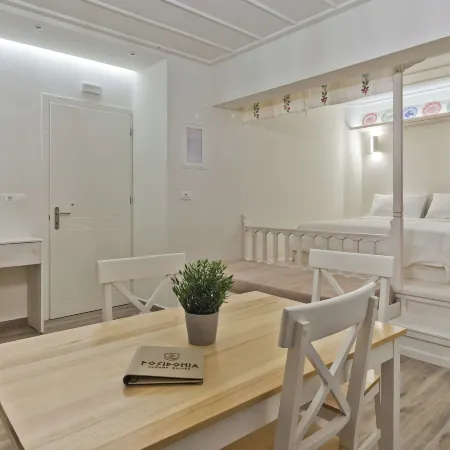 Posidonia Luxury Suites