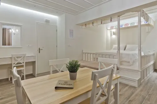 Posidonia Luxury Suites