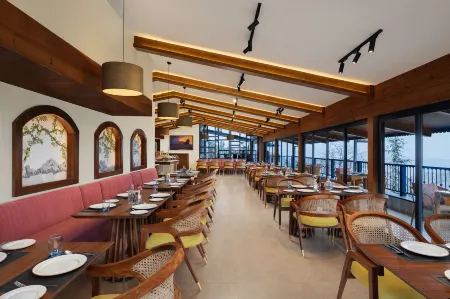 Justa Hollow Oak, Mussoorie Отели рядом с достопримечательностью «Mall Rd»