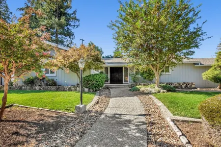 Large home - Sleeps many 4B/2B