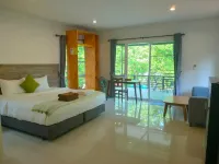 Phangan Akuna Hotels near Chaloklum Bay