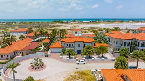 Upscale Ocean View Villa with Pool Outdoor Kitchen