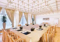 Best Western Premier Grand Hotel Russischer Hof Các khách sạn ở Weimar