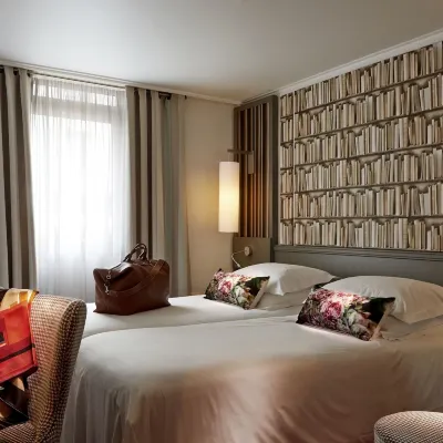 Hotel America Отели рядом с достопримечательностью «Пляж Газанэр»