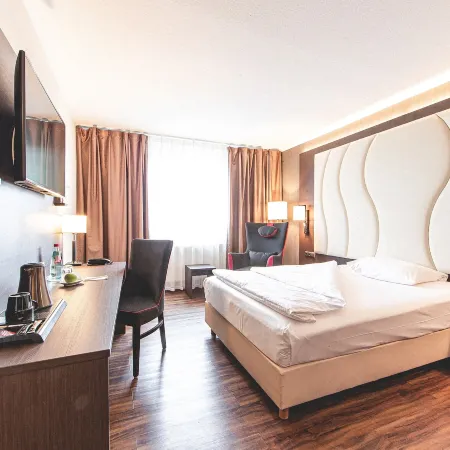 PLAZA Hotel Hanau Отели в г. Ханау