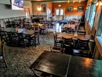 Riverside Inn - Parkplatz