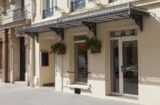 オテル オーロレ パリ ガール ドゥ リヨン リヨン駅周辺のホテル