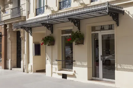 Hôtel Aurore Paris Gare de Lyon Отели рядом со станцией Вокзал Аустерлиц