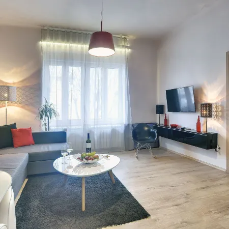 D&A Center Apartments with Free Parking
