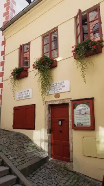 Ubytování Zámecké Schody โรงแรมใกล้Church of St Jošt