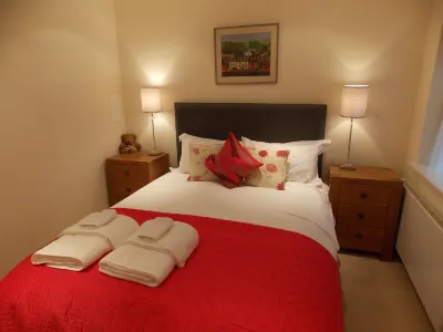 Violet Bank Apartment New Town Hotels in Stockbridge & Canonmills