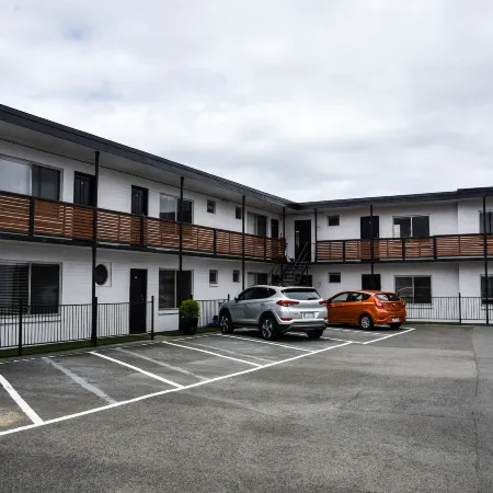 Hobart Tower Motel