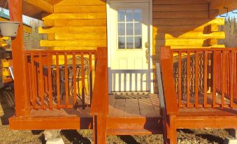 Alaska Log Cabins on the Pond