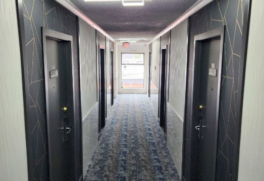 윈저 모텔 호프 외관