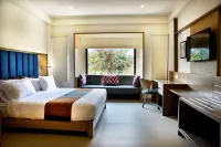 Purple Cloud Hotel Hotels in Meenakunte