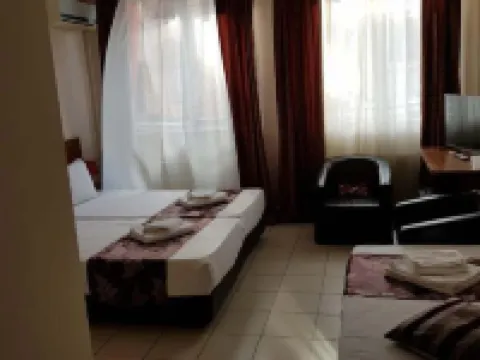 Hotel Tranzzit โรงแรมในบูคาเรสต์