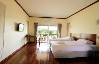 Be Fine Sabuy Hotel and Resort Hotels in Ban Na Doem