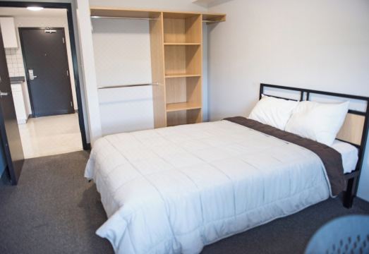 1. 레지던스 & 컨..