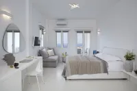 May Seven Suites - Adults Only