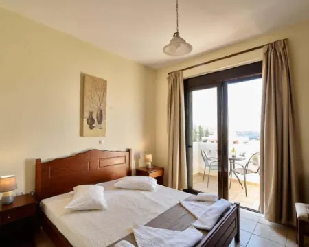 Villa Gereoudis Sea View Rooms Pool & Bar Hotels in Kolymvari