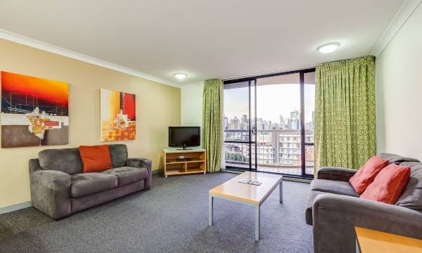 Hillcrest Apartment Hotel (Formerly Central Hillcrest Apartments)