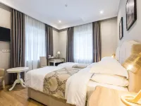 بوتيك هوتل كوكوبي Hotels near ميدان الحرية