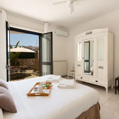 Biancaleuca Rooms & Suite Hotels near LEUCA MARINE
