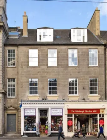 Destiny Scotland - Princes Street Residence Отели в г. Эдинбург