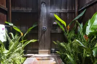 Stonefield Villa Resort Hotels near Sulphur Springs