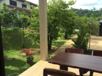 Naya Bungalow Hotel di Pantai Rawai