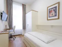 Riess City Rooms - Self Check-IN Hotels near Schottenring Metro Stop