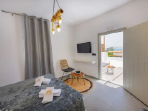 Tre Fiori - The Retreat Suites Hotels in Fira