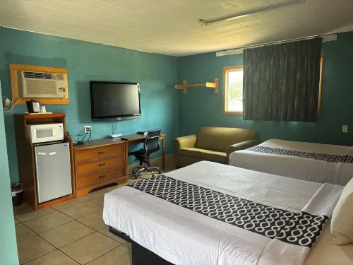 Budget Inn - parking