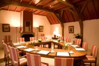 Stadspaleis Hotel & Restaurant OldRuitenborgh فنادق في Steenwijk