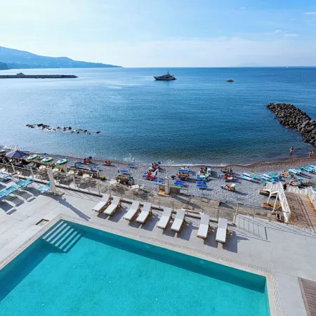 Alimuri Bay Resort