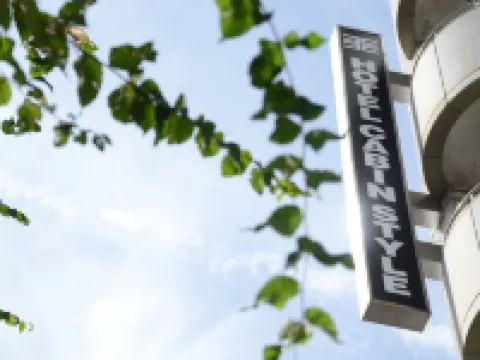 Hotel Cabin Style – Caters to Men Hotel a 