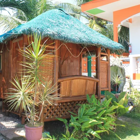 Maxvir Inn Beach Resort