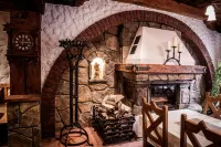 Katerain Hotel, Restaurace, Wellness Hotels in Опава