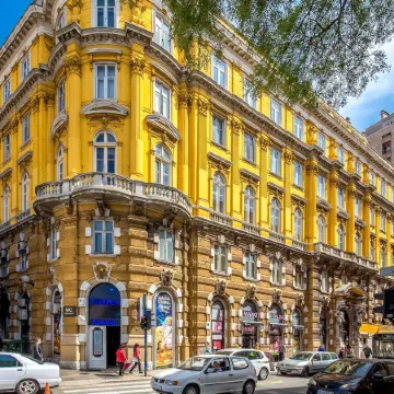 Number 1 Deluxe Apartments