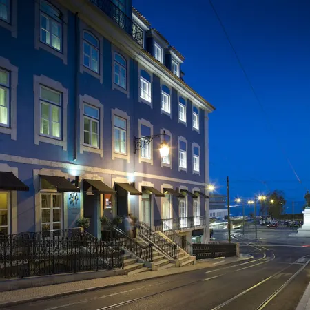 LX Boutique Hotel Отели рядом с достопримечательностью «Железнодорожный вокзал Кайш-ду-Содре»