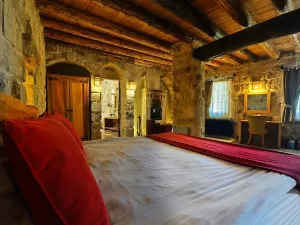 Acropolis Cave Suite