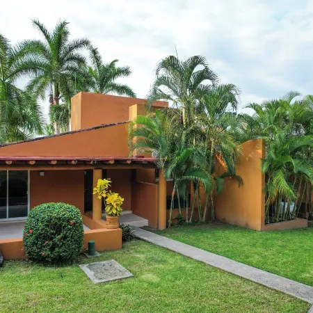 Hotel Ixzi Plus